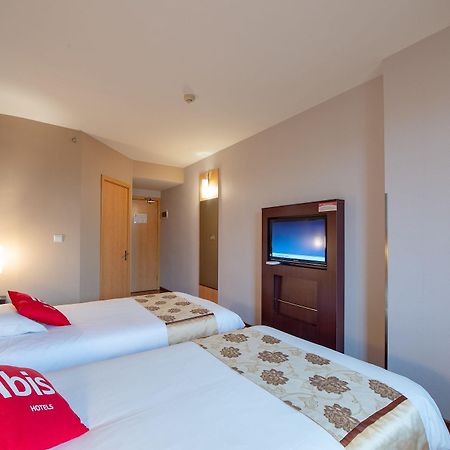 Ibis Hangzhou Huanglong Sports Center Hotel Екстер'єр фото