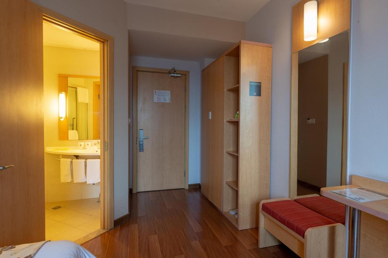 Ibis Hangzhou Huanglong Sports Center Hotel Екстер'єр фото